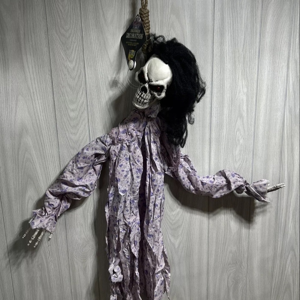36” Hanging Halloween Prop w/Flashing Eyes Skeleton In Dress w/Hangmans Noose